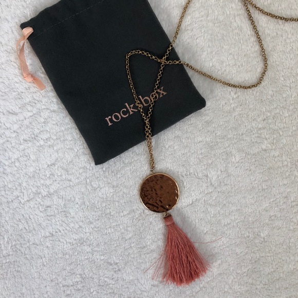 rocksbox tassel necklace - Picture 3 of 6